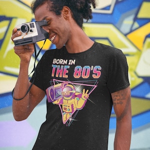 Nacido en la camiseta de los 80, Party Astronaut Vibes Retrowave Synthwave Vaporwave Disco Design