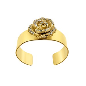 Flat Cuff Bracelet with Changeable Rose Charm