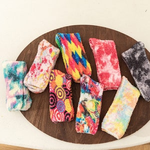 Pantuflas calentitas con efecto tie-dye para mujer