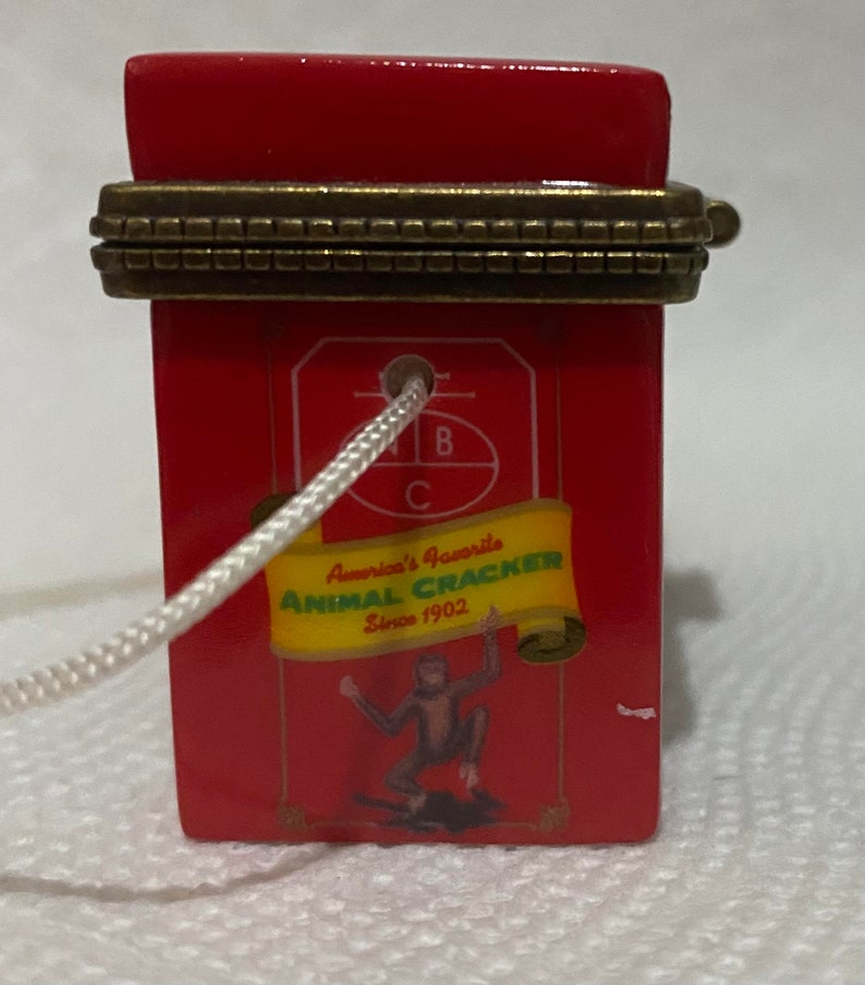 Nabisco Barnum's Animal Crackers With Elephant Cracker Trinket