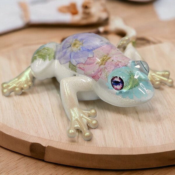 Spring Flower Resin Frog