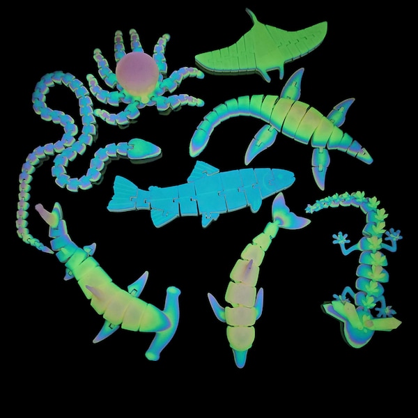 Articulated Glow-in-the-Dark Oceanic Creatures