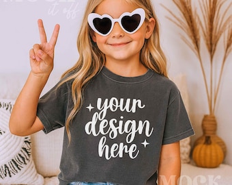 Kinder Boho Mockup, Pepper Comfort Colors 9018 Jugend Midweight Tee Mockup, Kinder Pepper Grey Tshirt Mockup Trendy Cool Girls Indoor Mockup