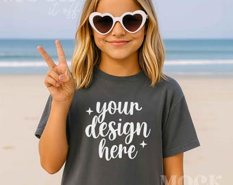 Kinder Mockup, Pepper Comfort Colors 9018 Jugend Mittelgewicht T-Shirt Mockup, Pepper Girl Mock, Trendy Kinder Übergroßer Strand Sommer T-Shirt Mock