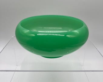 Vintage Fenton Glass Jade Green Bowl Item #600 Circa 1930s 8" W x 3.5" H