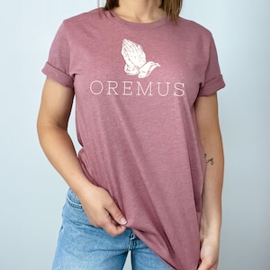 Oremus Folded Hands T-Shirt Catholic Confirmation Gift for Traditional Catholic Women&#39;s tshirt Minimalist