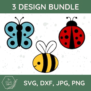 Puede incluir: Un paquete de diseño digital con una mariposa azul, una mariquita roja y una abeja amarilla con rayas negras. El texto "3 DESIGN BUNDLE" está en la parte superior. Los formatos de archivo son SVG, DXF, JPG y PNG.
