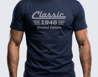 Shirt voor 80e verjaardag, geboren in 1946, katoenen T-shirt klassieke auto in beperkte oplage voor heren
