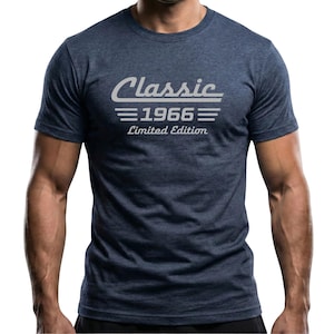 60歳の誕生日Tシャツ 1966年生まれ、クラシックカー限定版 ユニセックス コットンTシャツ