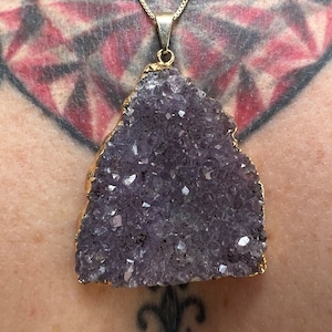 Amethyst Druzy Kristallcluster Anhänger Goldkette, Echte Brasilianische Druzy Kristall, Gold Amethyst Halskette, Heilender Kristall