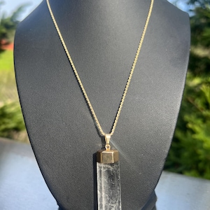 Grote puntketting helder kwartskristal, verguld genezend kristal, hanger met goud bedekt kristal, gouden ketting, echt Braziliaans kristal