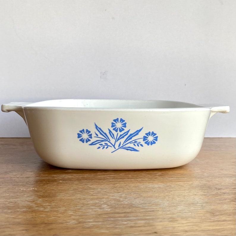 Vintage Corning Ware P1B 1 Quart Casserole Dish Blue Cornflower With