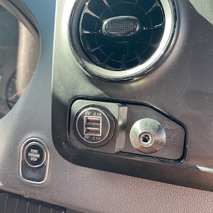 Mercedes Sprinter Dash Cubby Ram Single Ball Mount/Adapter with USB Charging Ports - made for rubberized cubbies - *please read description