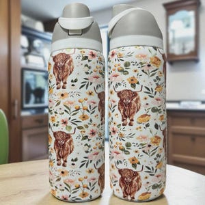 32oz Highland Cow Water Bottle | 24oz | 40oz| 30oz cup|Farm Animal Drinkware |Custom Cow Print Bottle |Gift for Cow Lovers & Farmhouse Style