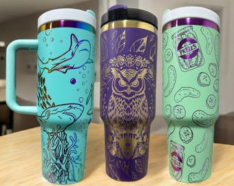 Vaso de pepinillos/botella de agua con temática de pepinillos/vaso de pepinillos de 40 oz/regalo para amantes de los pepinillos/botella de agua de pepinillos/pepinillos/vaso de pepinillos de 40 oz con asa