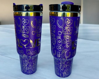 Copo de enfermeira de 40 onças | Garrafa de água com tema médico de 40 onças | Copo de enfermeira de 40 onças | Garrafa de água isolada | Copo personalizado | Garrafa de água de enfermeira | Caneca de enfermeira