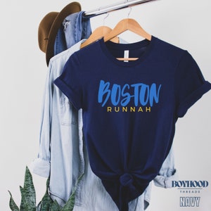 Boston Runnah T-shirt, Funny Boston Running Shirt, Run Bos, Boston Runner, Gift for Runner, Finisher shirt, Short Sleeve Athletic T-shirt