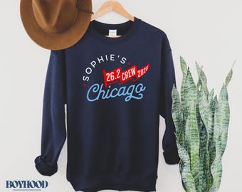 Sudadera personalizada de cuello redondo para la carrera de Chicago / Nombre del corredor y fecha de la carrera personalizados / Sudadera de apoyo para maratón / Regalo para el equipo de animación de maratón