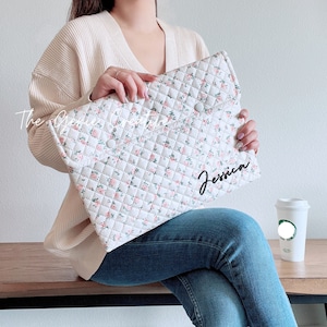 Personalized Quilted Laptop Sleeve Quilted Floral Laptop Case Flower Laptop Bag Quilted Macbook 13 Pouch Aesthetic iPad Sleeve iPad Bag Gift