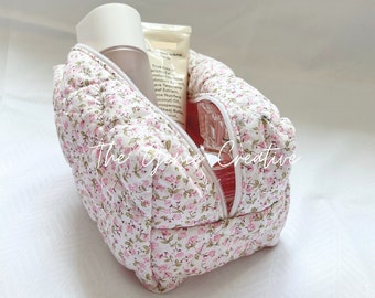Small Quilted Make Up Bag Floral Makeup Bag Handmade Aesthetic Cosmetic Bag Flower Cosmetic Pouch Quilted CottonTravel Pouch Bridesmaid Gift