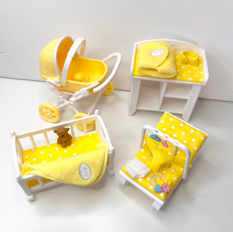 Zuru My Mini Baby Yellow Rocker Set Mini Silicone Baby Doll, Miniature