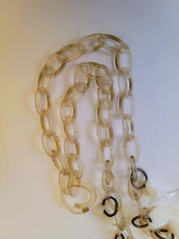 1930's Clear Celluloid and White Shell Necklace - image 5