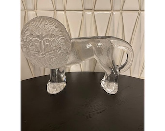 Kosta Boda Crystal Lion Paperweight, 1970s Bertil Vallien Zoo