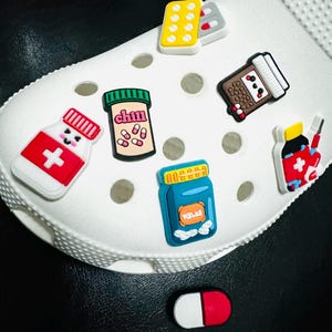 ピルシューチャーム：看護師・医師・医療テーマ（6個＋無料1個）