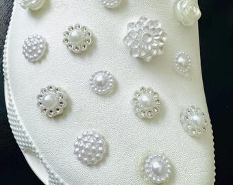 Faux Pearl Shoe Charms: Acrylic Flower Clog Decoration (Set of 2)