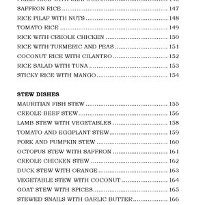 K&ouml;nnte beinhalten: Eine schwarz-wei&szlig;e Speisekarte mit einer Liste von Reisgerichten und Eint&ouml;pfen mit ihren entsprechenden Preisen. Die Speisekarte umfasst Gerichte wie Briyani, gebratenen Reis mit Meeresfr&uuml;chten, Safranreis, Reispilaw mit N&uuml;ssen, Tomatenreis, Reis mit kreolischem H&auml;hnchen, Reis mit Kurkuma und Erbsen, Kokosreis mit Koriander, Reissalat mit Thunfisch, klebrigen Reis mit Mango, mauritischer Fischtopf, kreolischer Rindfleischtopf, Lammtopf mit Gem&uuml;se, Tomaten- und Auberginentopf, Schweinefleisch- und K&uuml;rbistopf, Tintenfischtopf mit Safran, kreolischer H&uuml;hnertopf, Ententopf mit Orange, Gem&uuml;seeintopf mit Kokosnuss, Ziegentopf mit Gew&uuml;rzen, geschmorte Schnecken mit Knoblauchbutter, Rindfleisch- und Kartoffeltopf und geschmorte Taro-Bl&auml;tter mit Fisch.