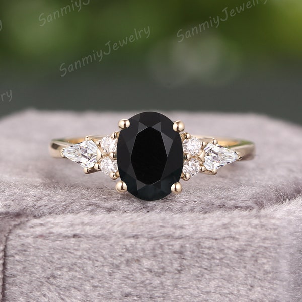 Anillo de compromiso de ónix negro vintage Anillo de oro ovalado de 14K Anillo de boda de moissanita de diamante con corte de cometa en racimo único Anillo de promesa nupcial para mujeres