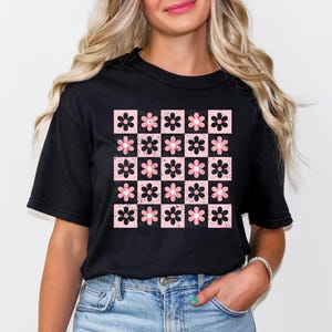 Checkered Flowers Shirt Retro Flowers T-Shirt Boho Floral T-Shirt Gift For Mom Spring T-Shirt Trendy Floral Tee Gift for Woman Checkered Tee
