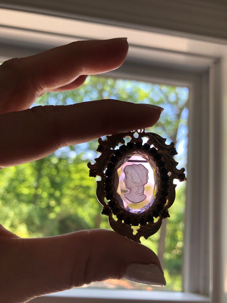 Vintage Lavender Reverse Glass Cameo Ornate Bezel Vintage Brooch Pin - Etsy