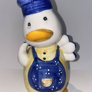Vintage Ceramic Duck with Blue Hat Vase Holder 7.25” X 4”