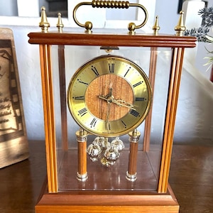 Vintage Macon Quartz Jubileumsmantelklocka Vagnslykta Trä