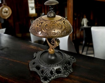 Sierlijke massief messing Old West Hotel Saloon Bureaubel op gietijzeren standaard Americana