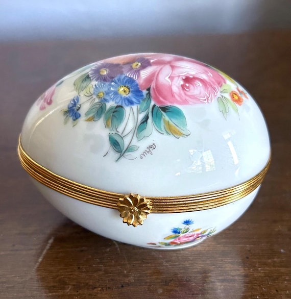 Vintage Limoges Castel France Porcelain Hinged Egg Trinket Box Hand Painted Rose