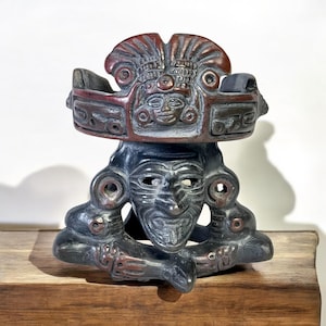 Huehueteotl Statue, Aztec god of fire and old age, Xiuhtecuhtli Censer Mexican Culture
