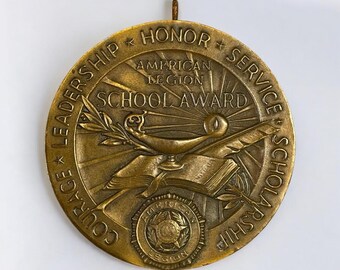 American Legion School Award Medaillon Pendant Medallic Art Co