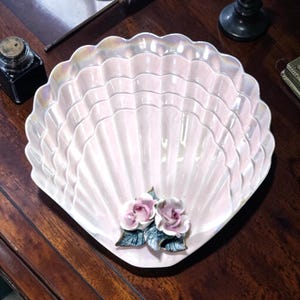 Vintage Ceramica de Cuernavaca Pink Iridescent Shell Dish Flower 1142