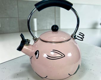 Vintage Kamenstein roze varken fluitketel waterkoker 1991 geëmailleerde boerderijkitsch