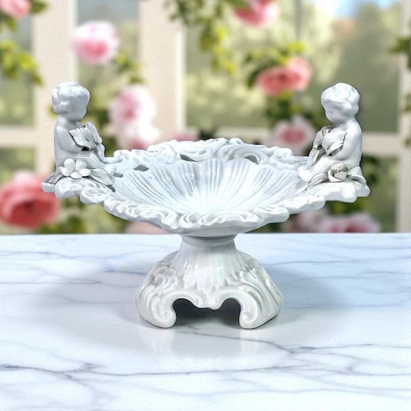 Vintage Cherub White Italian Porcelain Soap Dish, Center Table Tazza Retro Italy