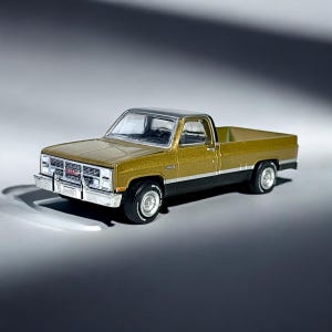 1/64 GMC SIERRA メキシカン　トロカ　精密ミニカー　スラムド 1/64 Gmc sierra トラック レストモッド メキシカン 精密