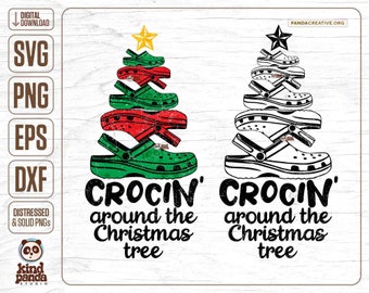 Könnte beinhalten: Ein digitaler Download-Design mit einem Weihnachtsbaum aus grünen, roten und weißen Crocs-Schuhen. Der Text "Crocin' around the Christmas tree" steht unter dem Baum.