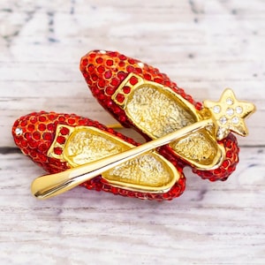 Vintage Red Magic Shoes Brooch - CB3