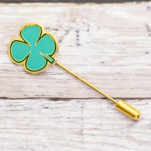 Vintage Vibrant Four Leaf Clover Tip Stick Pin - CB5