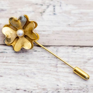 Vintage Wildflower Faux Pearl Stick Pin - CB10
