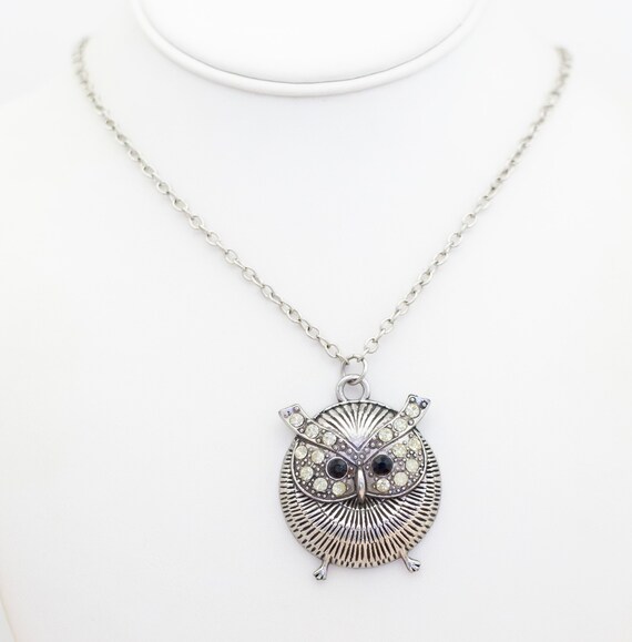 Vintage Silver Tone Intricate Owl Necklace 26 inc… - image 2