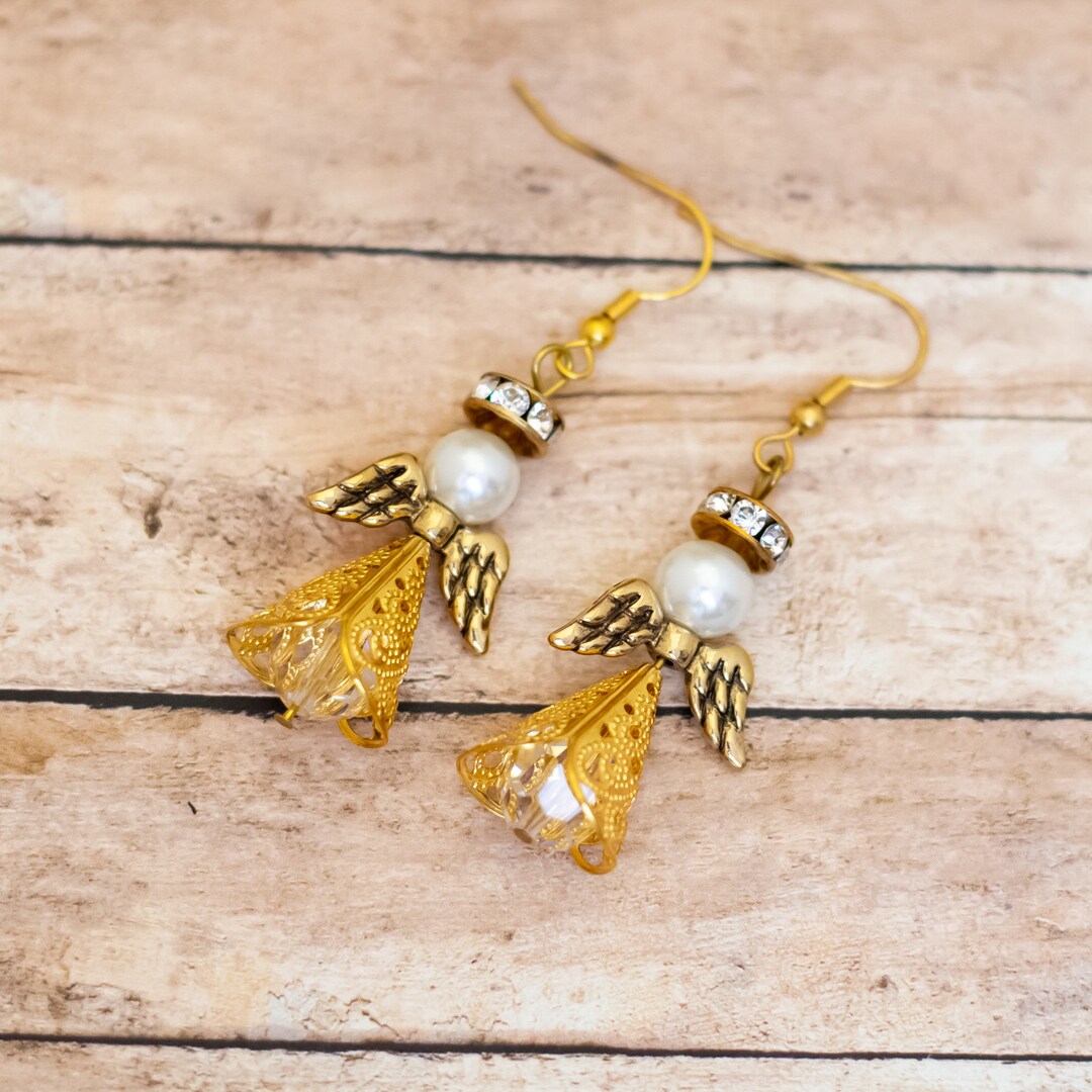 Lovely Vintage Faux Pearl Dangle Earrings