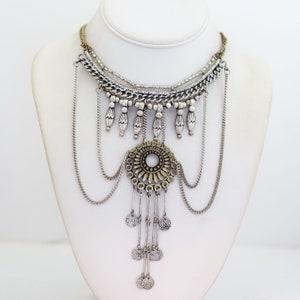 18 inch, Vintage Statement Stylized Rhinestones Silver Tone Bib Necklace - CB28